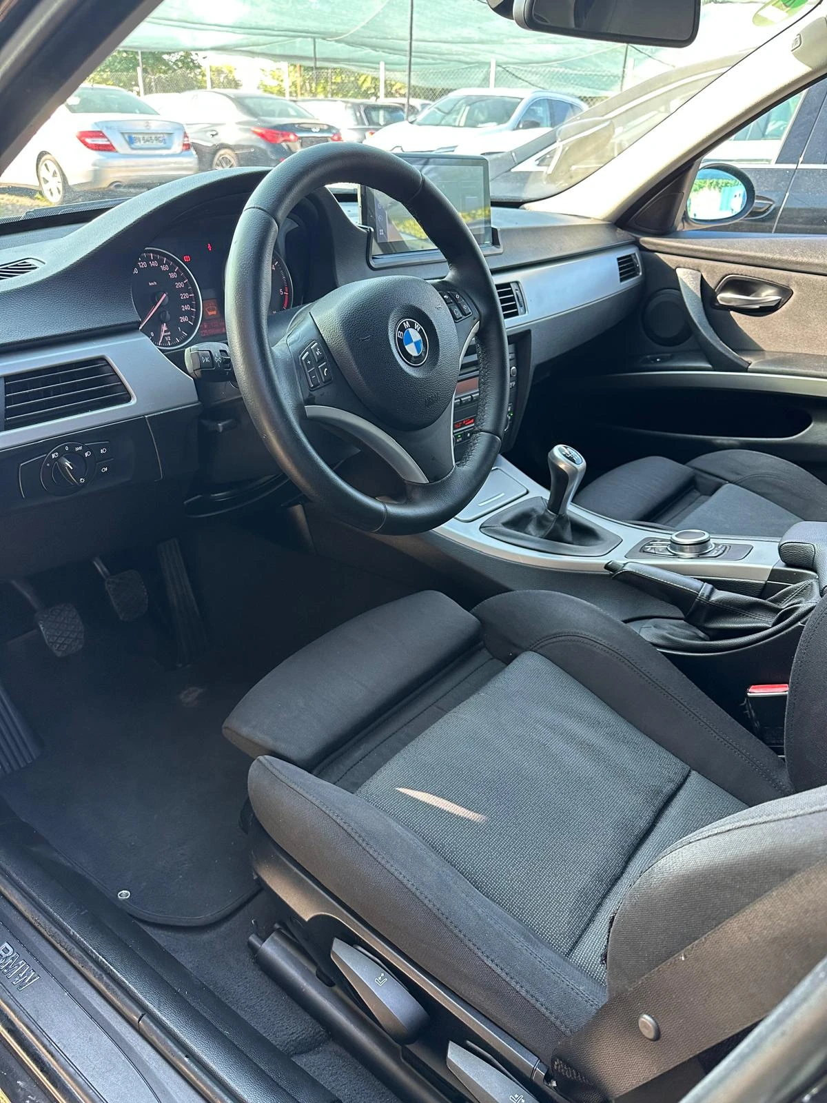 BMW 320 320d, снимка 9 - Автомобили и джипове - 55306611