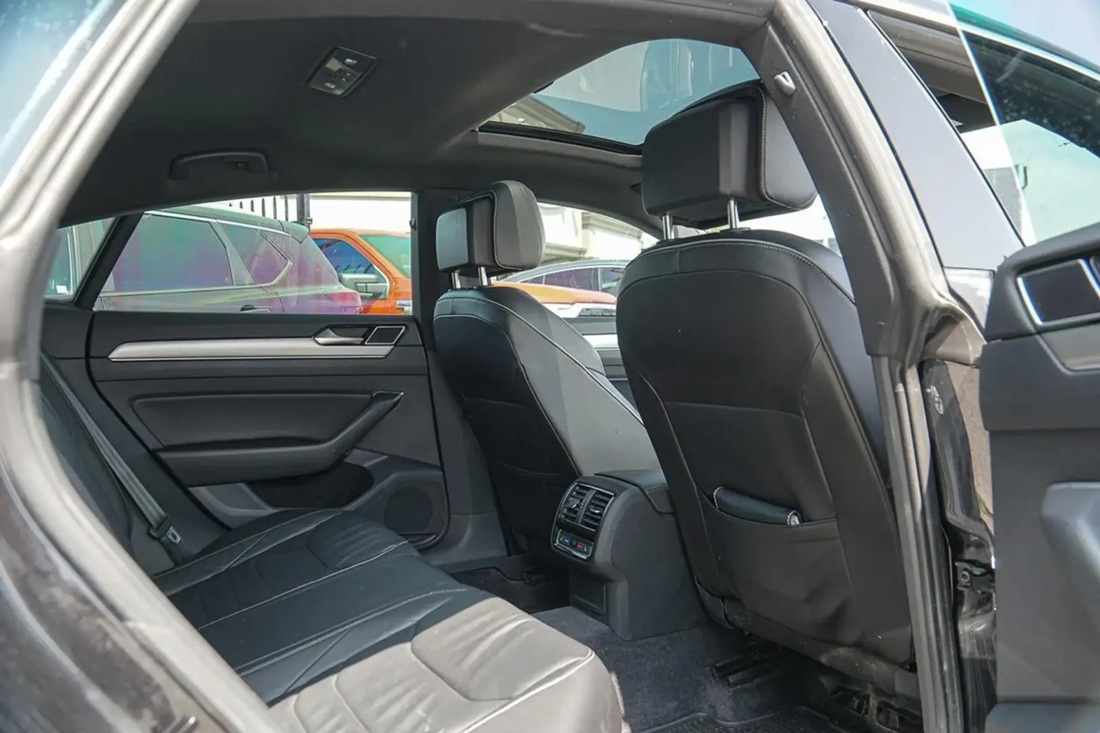 VW Arteon Execline R-LINE | 4MOTION| CARBON APR INTAKE| NAVI, снимка 15 - Автомобили и джипове - 55575922