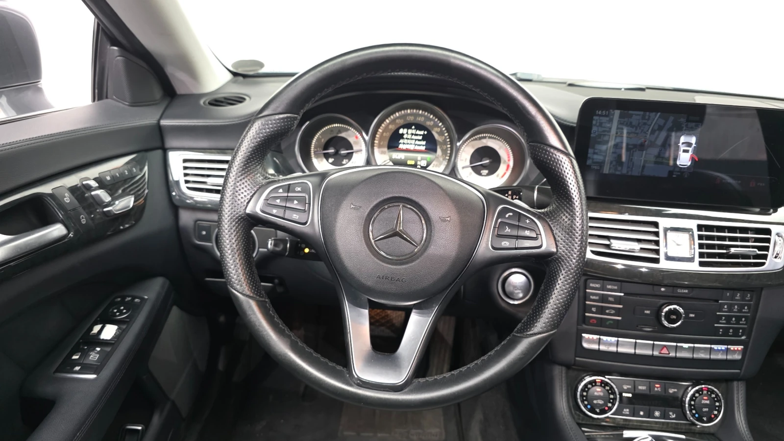 Mercedes-Benz CLS 350 d 4Matic * ОБДУХ * 360 * М. ТОЧКА * ЛЮК, снимка 7 - Автомобили и джипове - 55803439