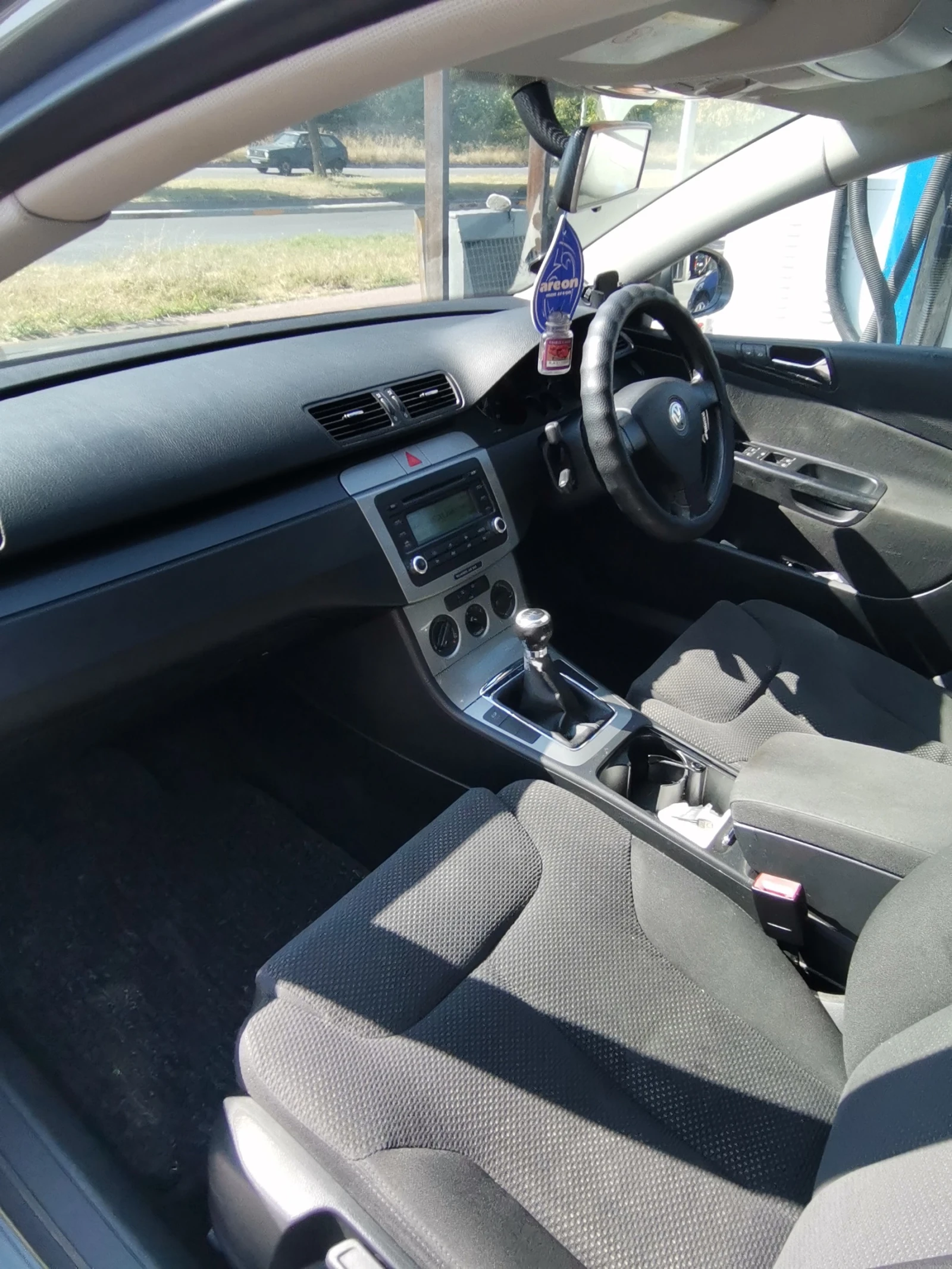 VW Passat, снимка 12 - Автомобили и джипове - 55944023
