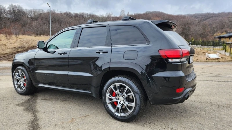 Jeep Grand cherokee SRT, снимка 3 - Автомобили и джипове - 48254377