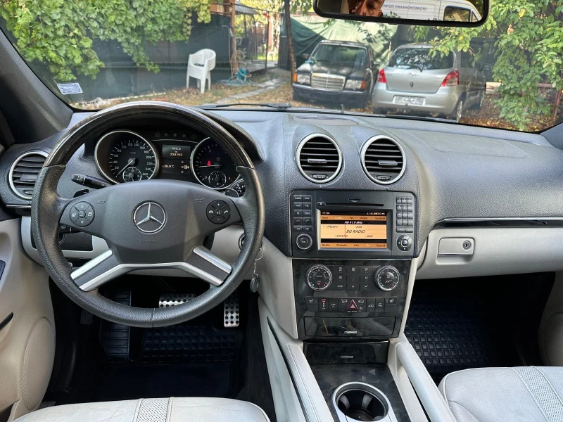 Mercedes-Benz ML 320, снимка 6 - Автомобили и джипове - 47110194