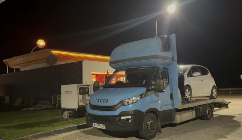 Iveco Massive, снимка 12 - Автомобили и джипове - 52977595