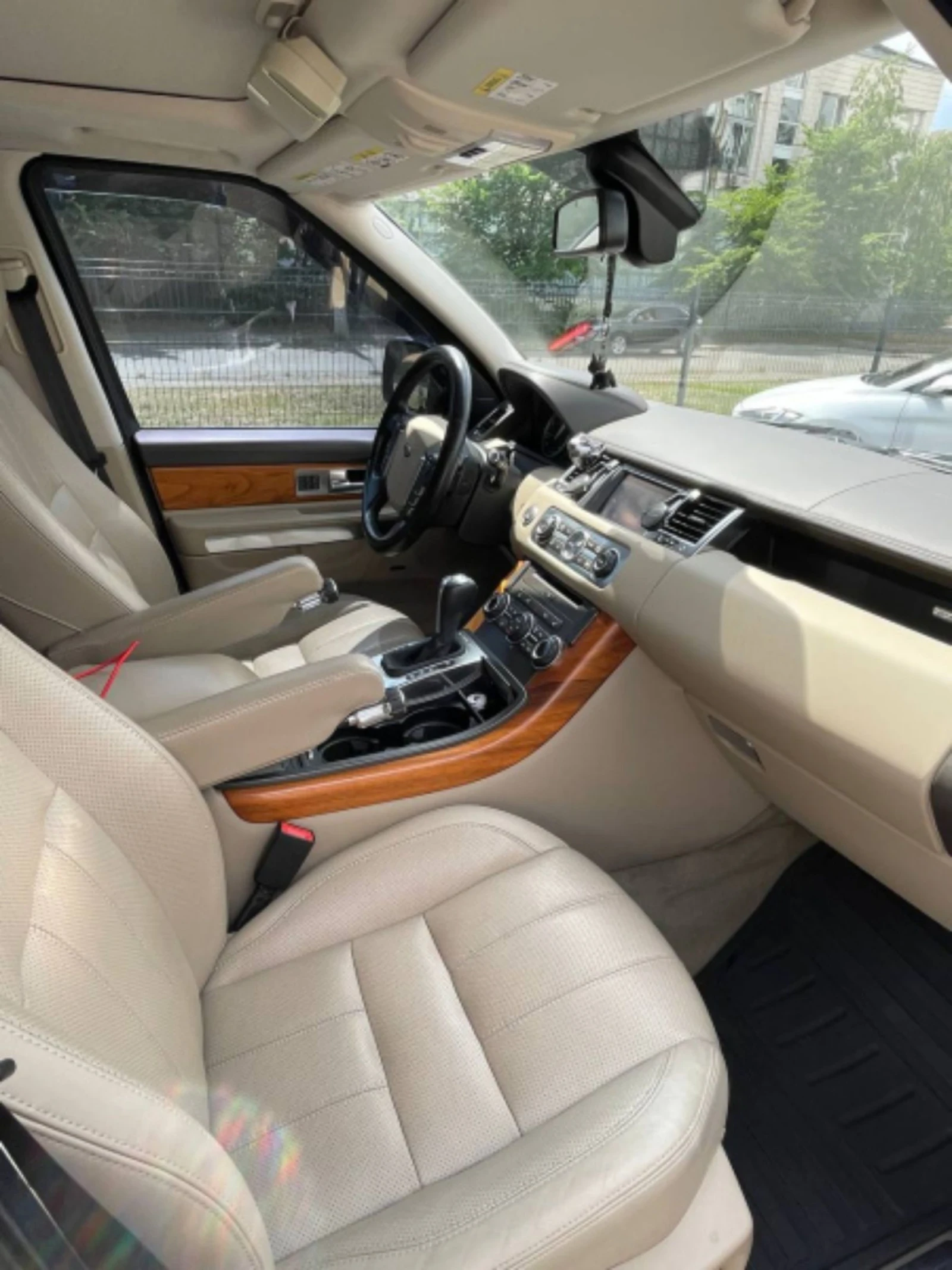 Land Rover Range Rover Sport 5.0 381, снимка 3 - Автомобили и джипове - 50550495