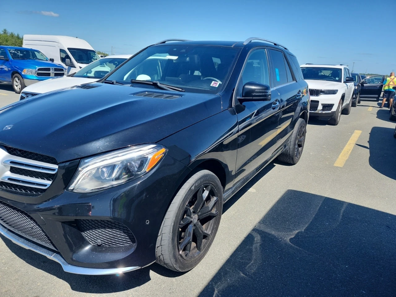 Mercedes-Benz GLE 400 * CARFAX * АВТО КРЕДИТ * ЦЕНА ДО БГ! - изображение 2
