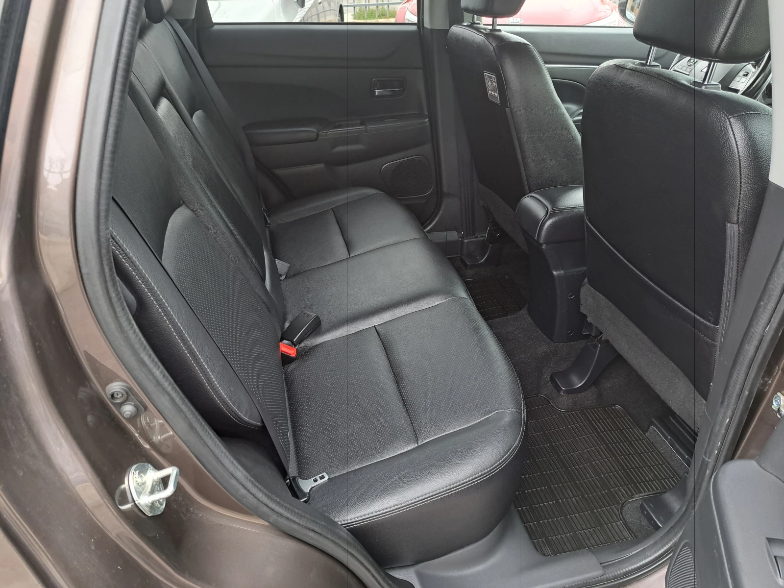 Mitsubishi ASX 2.2DI-D-AUTOMATIC-4X4-PANORAMA-NAVI-CAMERA-КОЖА-FU | Mobile.bg — изображение 13