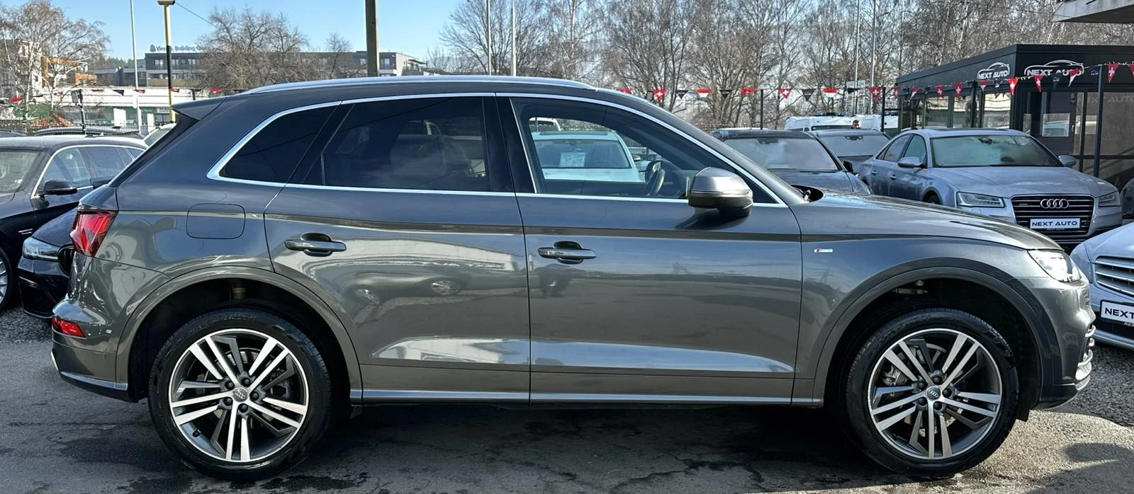 Audi Q5 2.0TDI 190HP S LINE PANO DISTRONIC LANE ASSIST - изображение 4