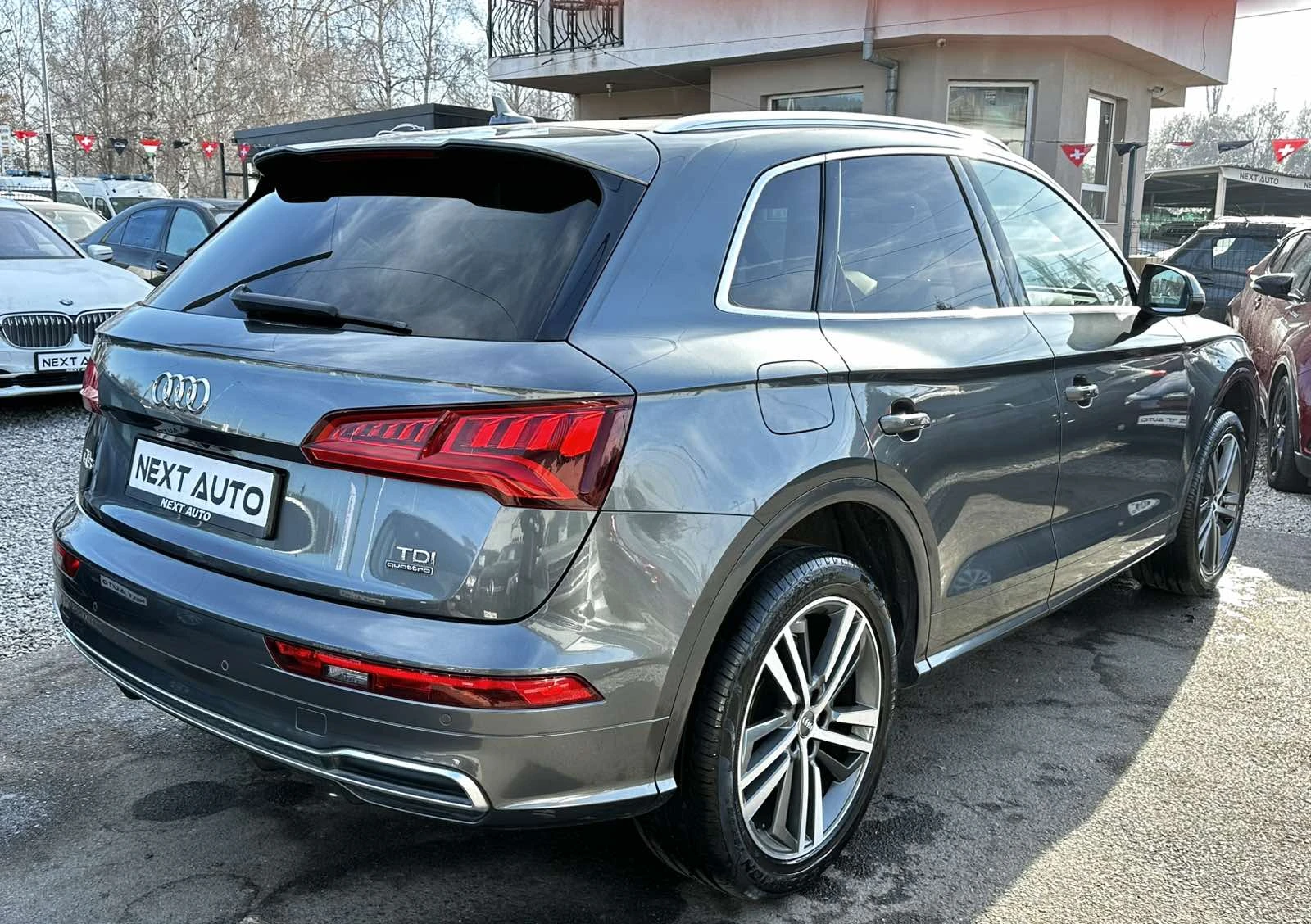 Audi Q5 2.0TDI 190HP S LINE PANO DISTRONIC LANE ASSIST - изображение 5