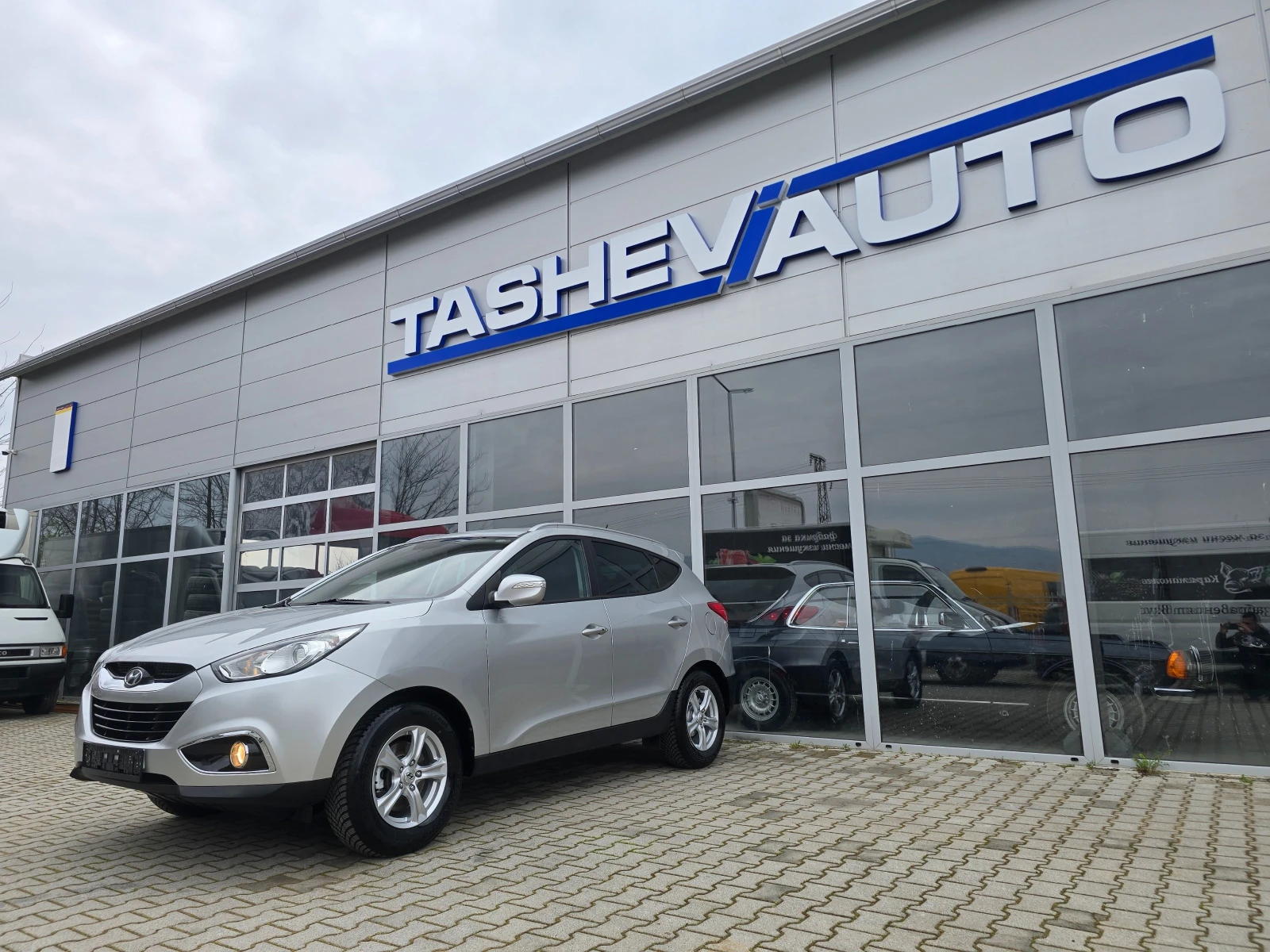 Hyundai IX35 2.0 16V!! 182000km !!!, снимка 5 - Автомобили и джипове - 53895113