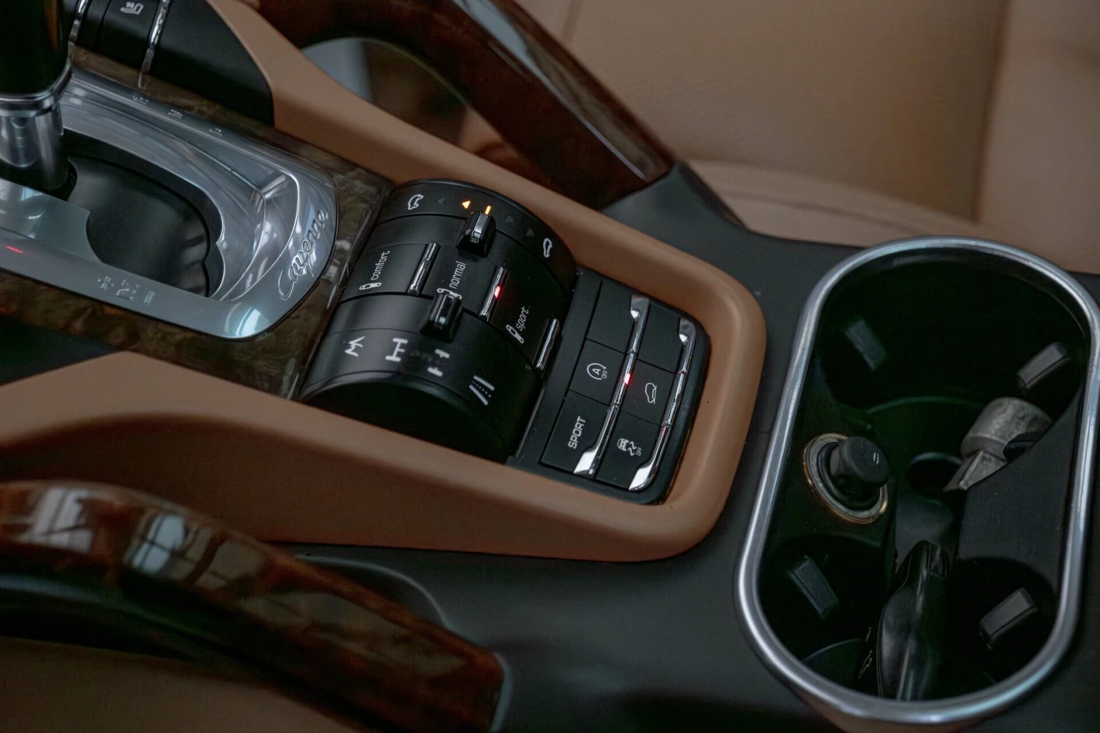 Porsche Cayenne 4.8 S/PDLS/Burmester/Club Sport/Пано/Обдухване/Chr, снимка 12 - Автомобили и джипове - 53966937