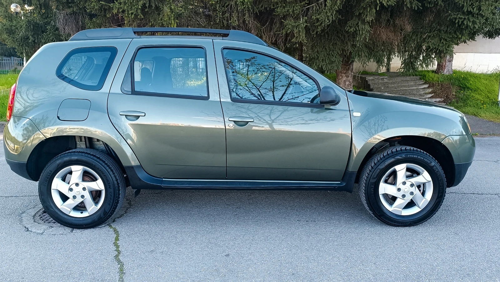 Dacia Duster 1.5DCi 90k.c, снимка 6 - Автомобили и джипове - 54309493