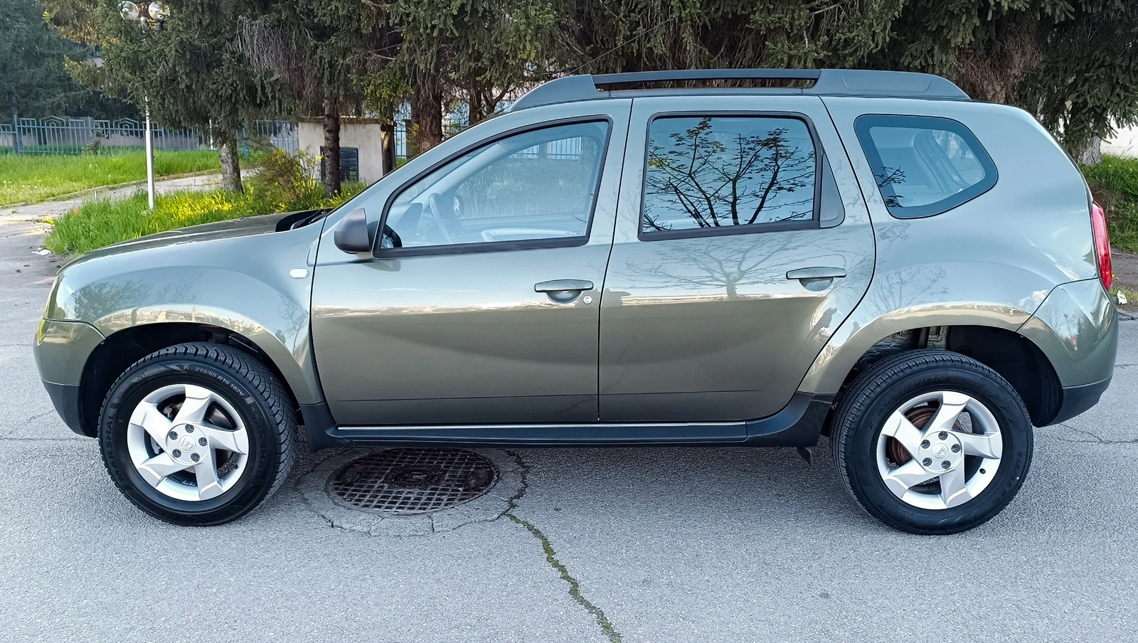 Dacia Duster 1.5DCi 90k.c, снимка 2 - Автомобили и джипове - 54309493