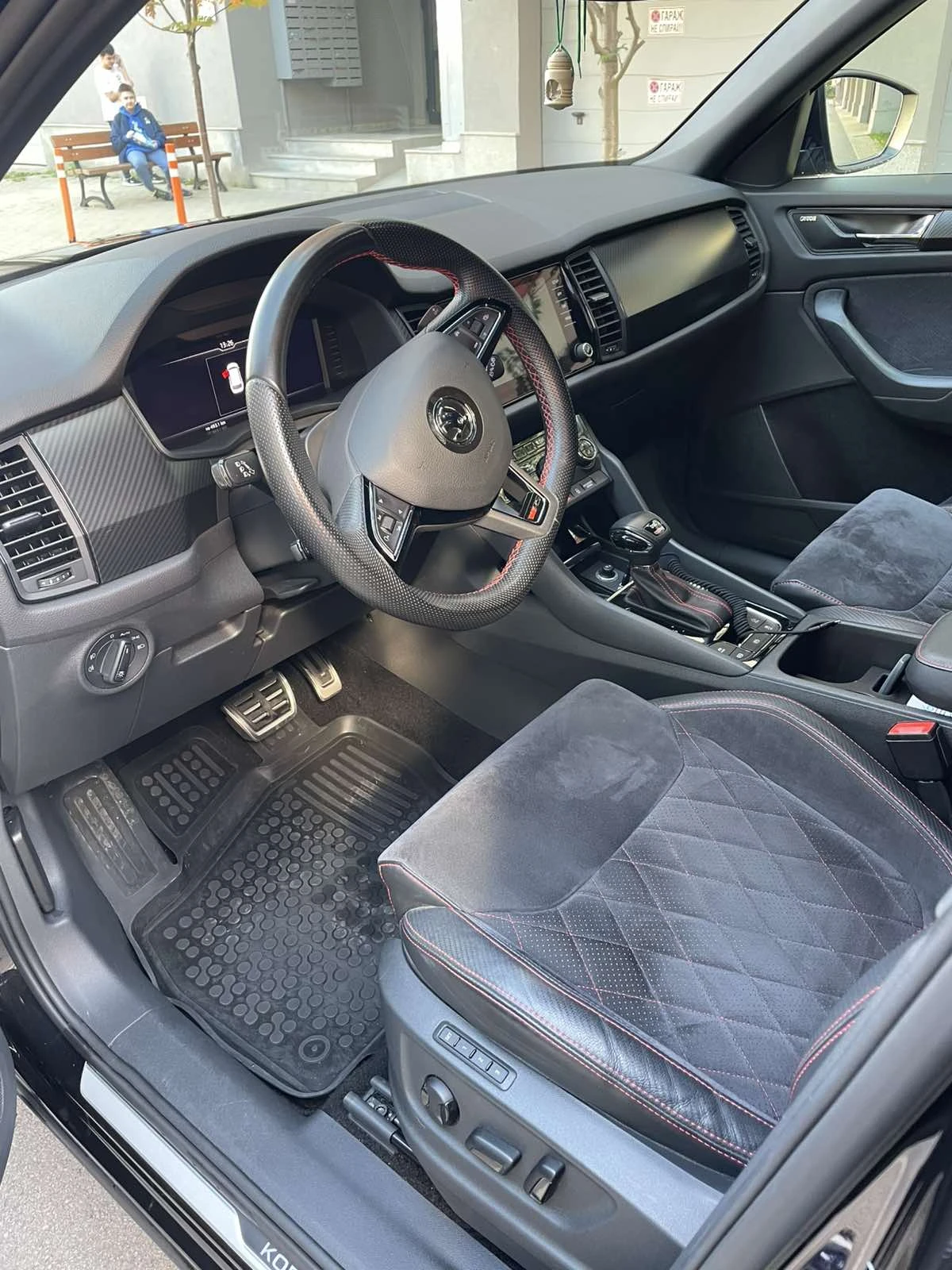 Skoda Kodiaq vRS 2.0 TDI, 4x4, снимка 6 - Автомобили и джипове - 54553829