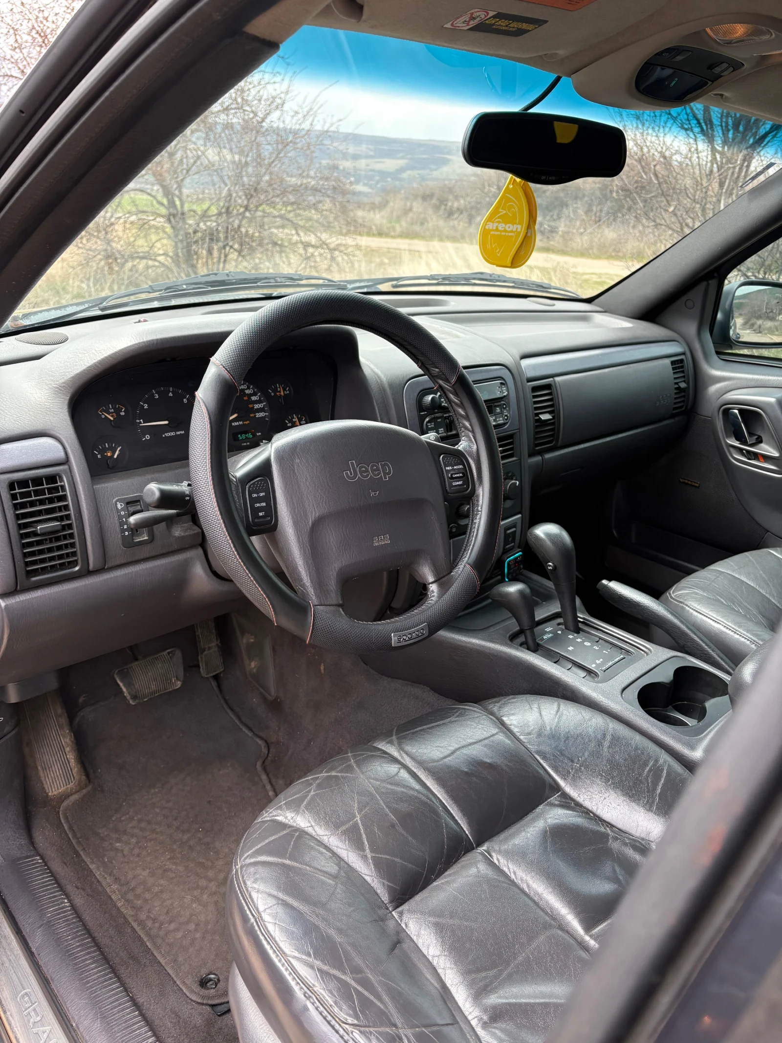 Jeep Grand cherokee 4.7 V8, снимка 9 - Автомобили и джипове - 54823594