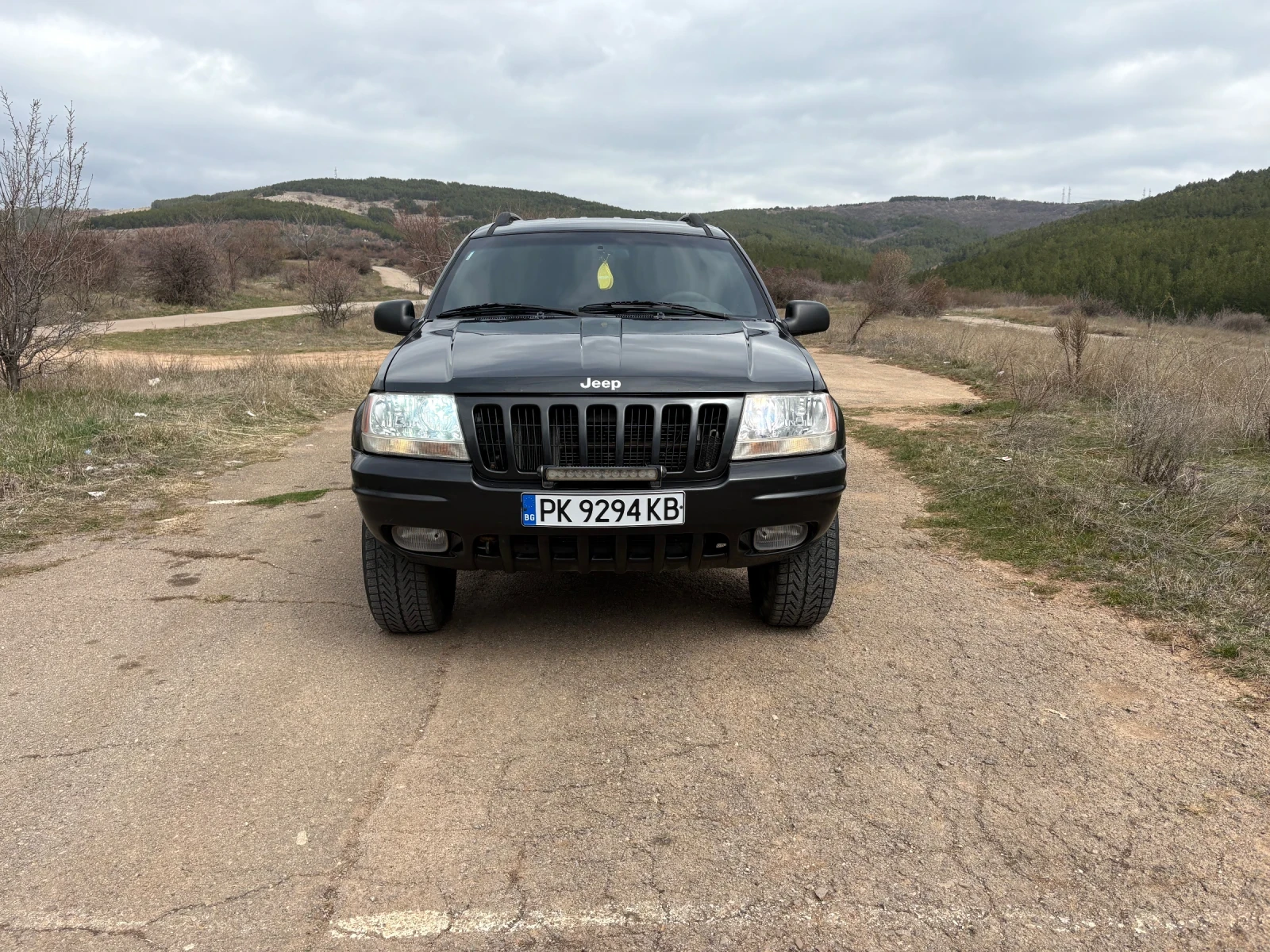 Jeep Grand cherokee 4.7 V8, снимка 3 - Автомобили и джипове - 54823594