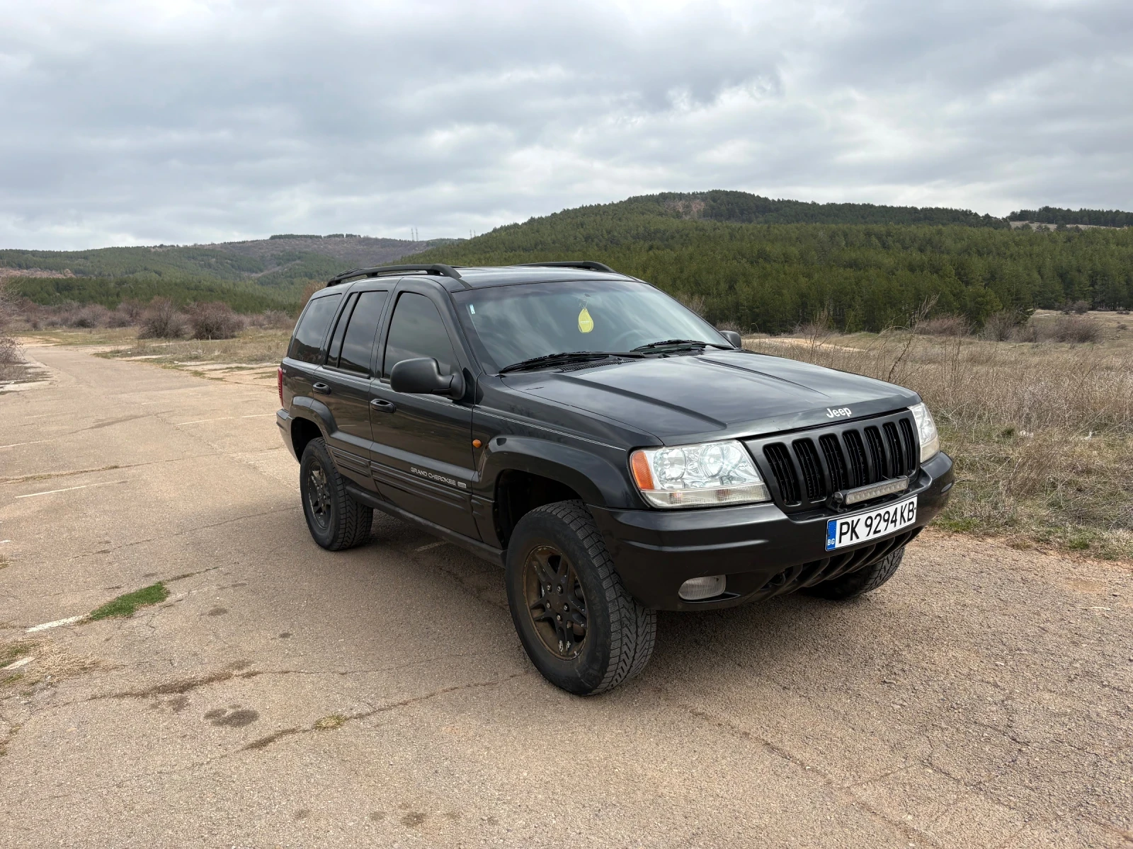 Jeep Grand cherokee 4.7 V8, снимка 2 - Автомобили и джипове - 54823594