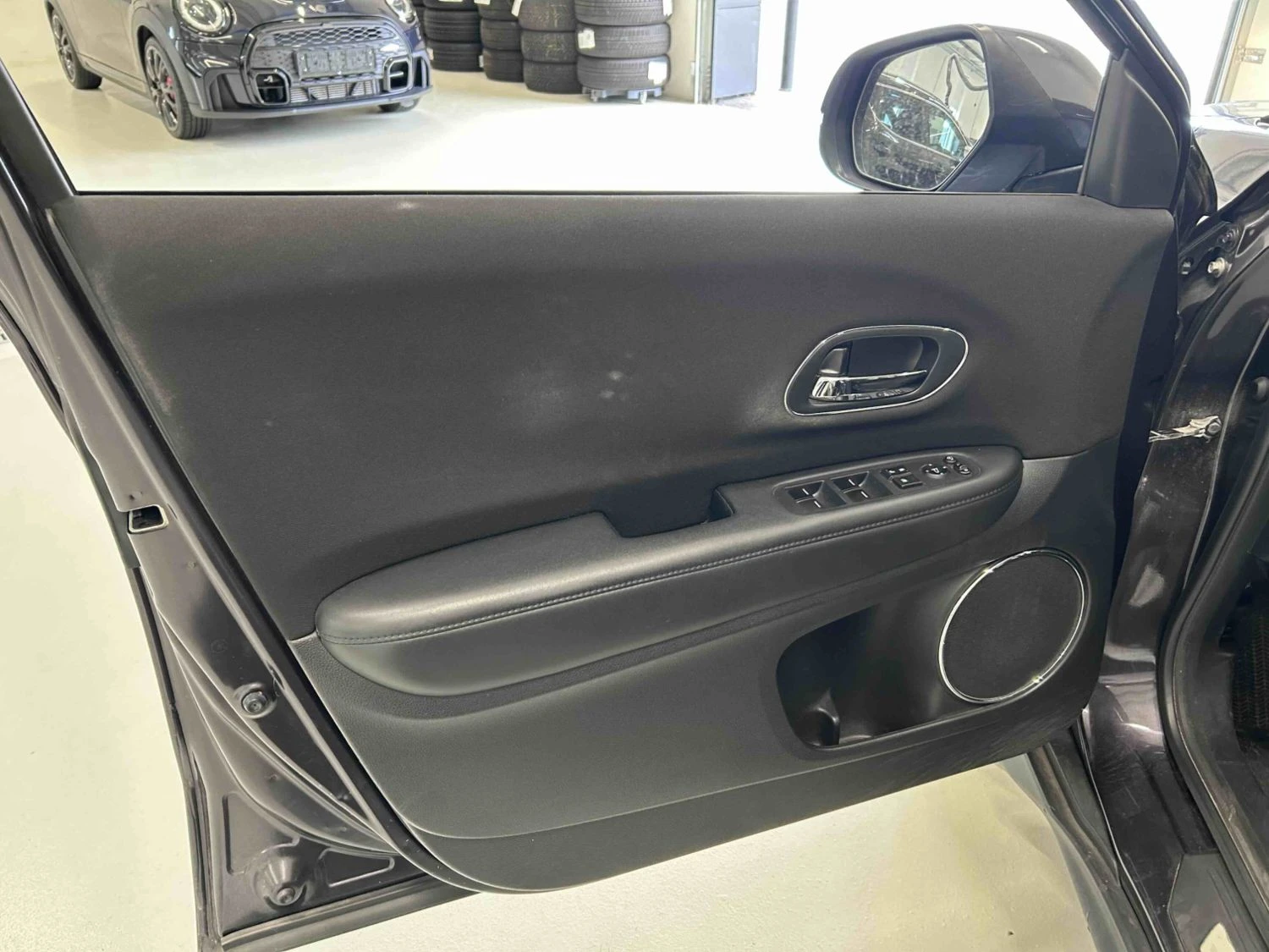 Honda Hr-v Elegance 1.6 Дизел, снимка 10 - Автомобили и джипове - 55628916