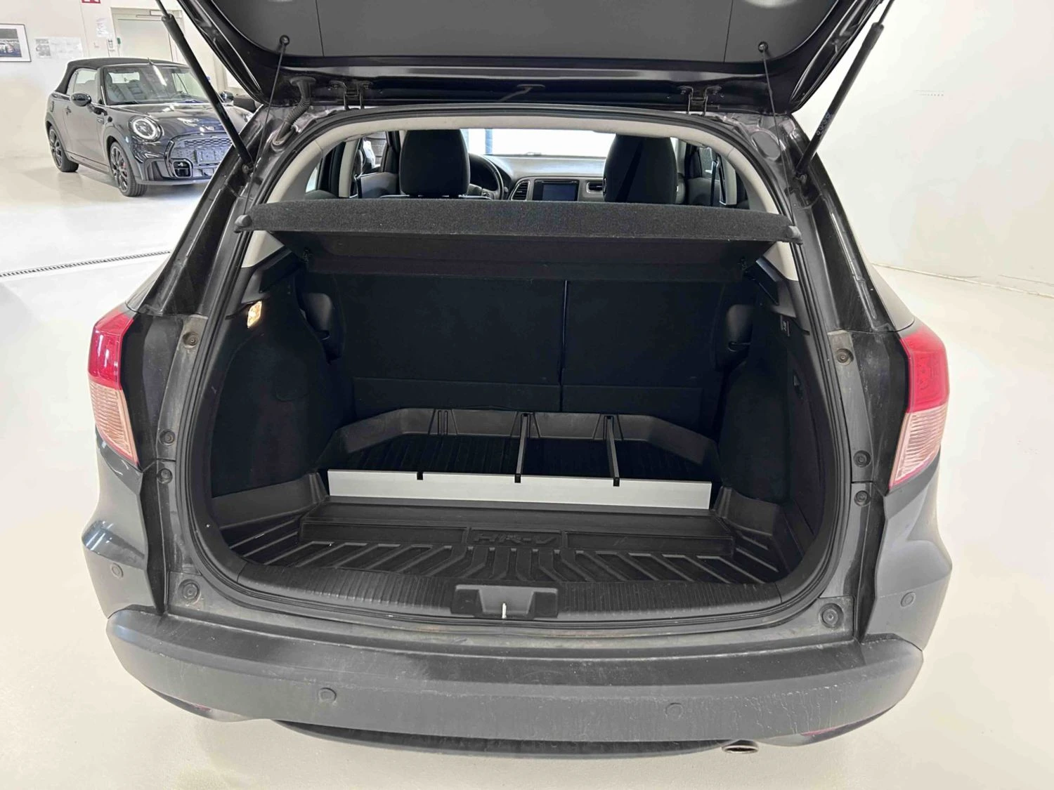 Honda Hr-v Elegance 1.6 Дизел, снимка 11 - Автомобили и джипове - 55628916