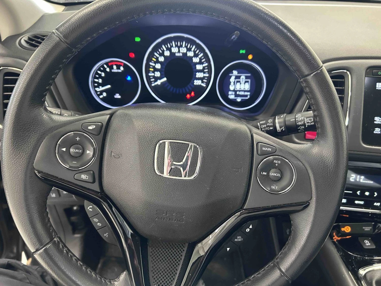 Honda Hr-v Elegance 1.6 Дизел, снимка 4 - Автомобили и джипове - 55628916