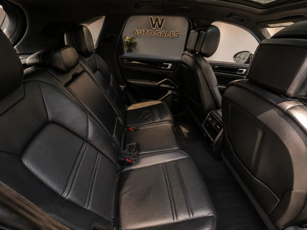 Porsche Cayenne 3.0 V6 AWD, снимка 5 - Автомобили и джипове - 56113119