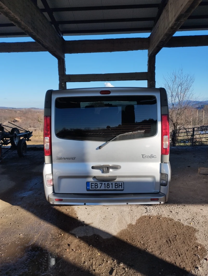 Renault Trafic, снимка 3 - Бусове и автобуси - 48293619