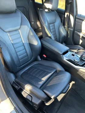 BMW 330 DIGITAL/ПОДГРЕВ/ПАНОРАМА/AMBIENT/HEAD UP/КАМЕРА, снимка 11
