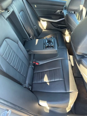 BMW 330 DIGITAL/ПОДГРЕВ/ПАНОРАМА/AMBIENT/HEAD UP/КАМЕРА, снимка 13