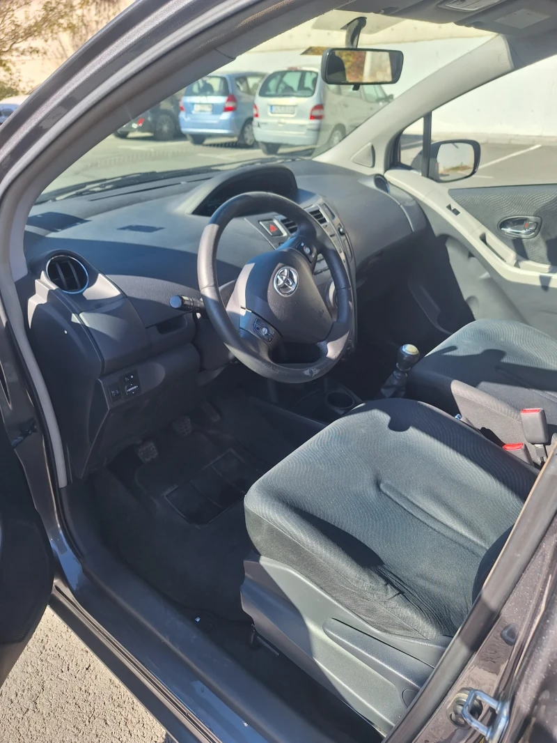 Toyota Yaris, снимка 9 - Автомобили и джипове - 47726431