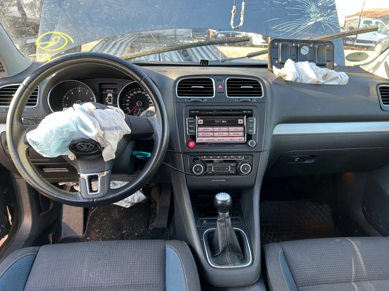 VW Golf 1.2 tsi, снимка 6 - Автомобили и джипове - 48101138