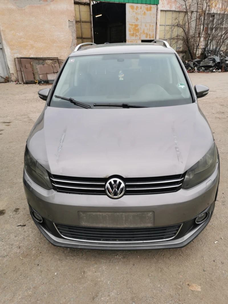 VW Touran 1.6TDI, снимка 1 - Автомобили и джипове - 49266157