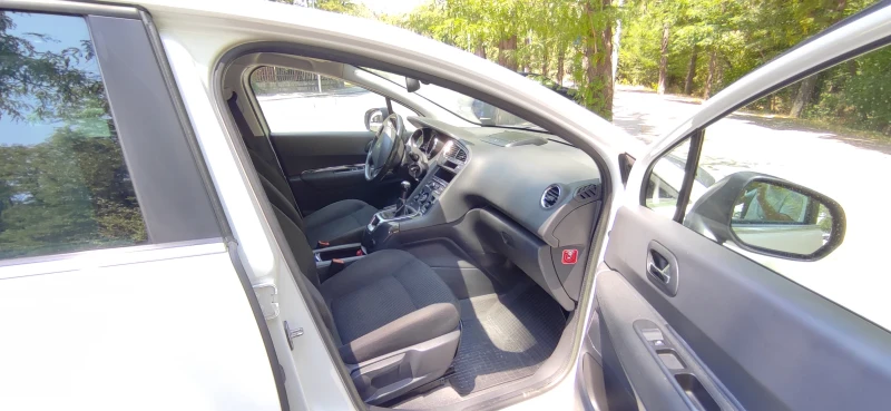 Peugeot 5008 1, 6 VTI 5местен, снимка 11 - Автомобили и джипове - 52504592
