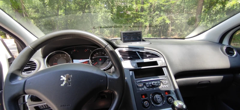 Peugeot 5008 1, 6 VTI 5местен, снимка 8 - Автомобили и джипове - 52504592