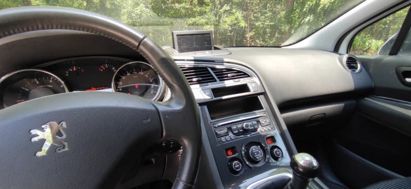 Peugeot 5008 1, 6 VTI 5местен, снимка 6 - Автомобили и джипове - 52504592