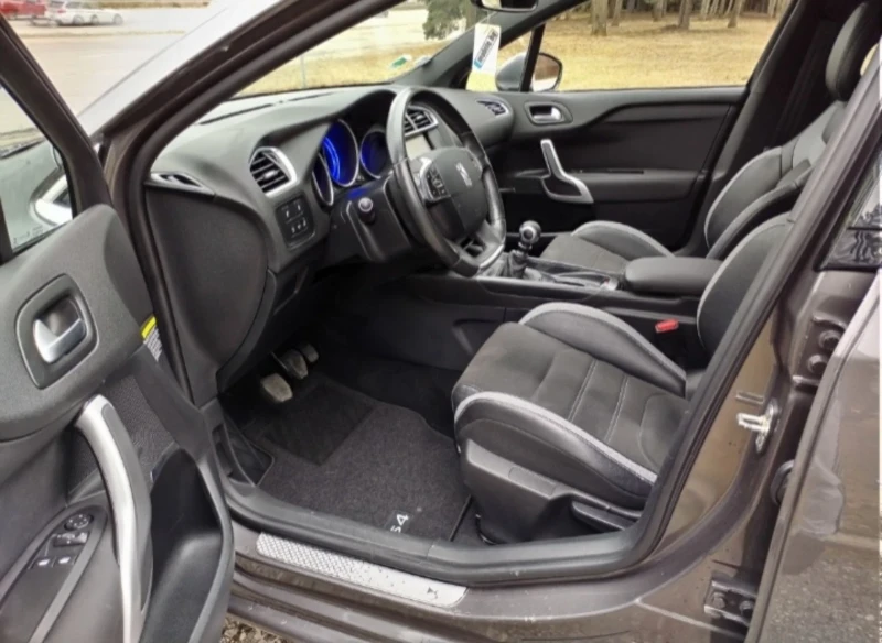 Citroen DS4 1.6д 120к.с, снимка 12 - Автомобили и джипове - 50918432