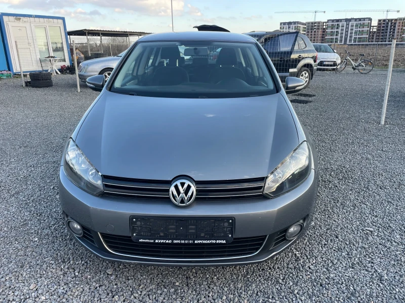 VW Golf 1.6 TDI Автоматик, снимка 3 - Автомобили и джипове - 52123305