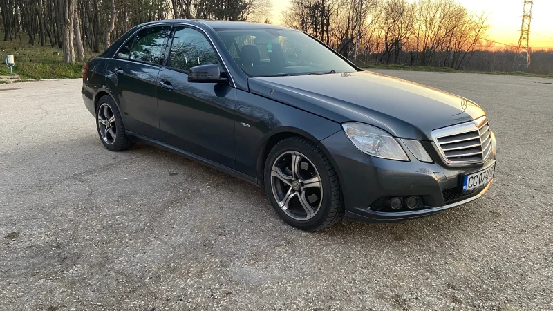 Mercedes-Benz E 220, снимка 2 - Автомобили и джипове - 52945831