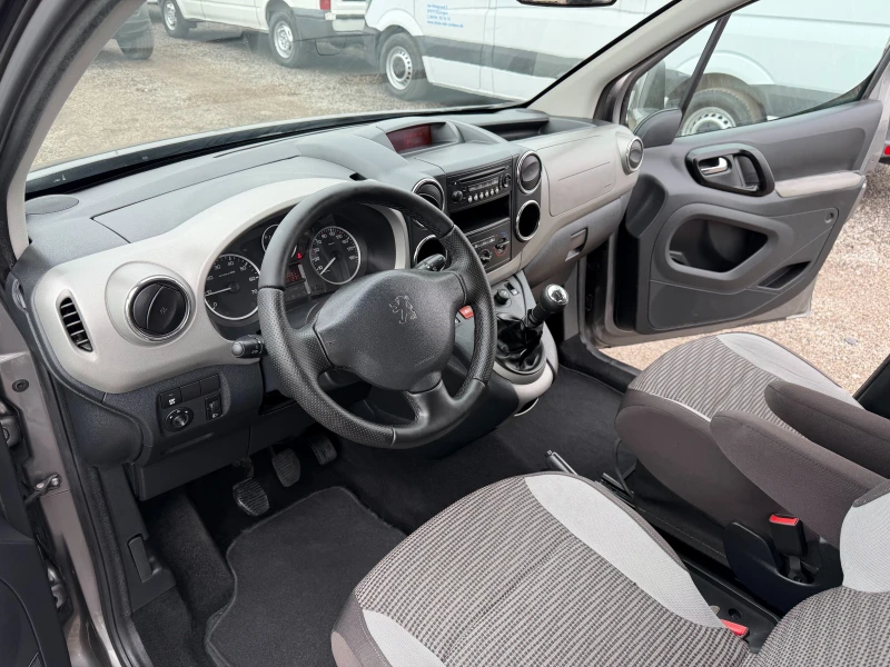 Peugeot Partner 1.6HDI, снимка 10 - Автомобили и джипове - 53407018