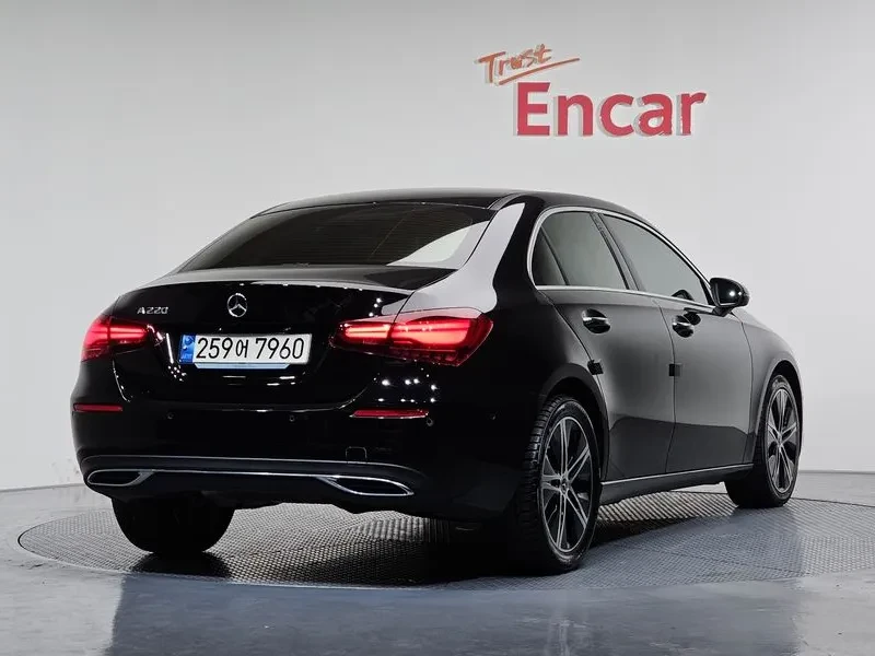 Mercedes-Benz A 220 Sedan 2024, снимка 2 - Автомобили и джипове - 55715474
