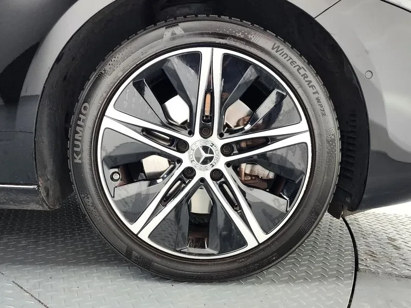 Mercedes-Benz A 220 Sedan 2024, снимка 5 - Автомобили и джипове - 55715474