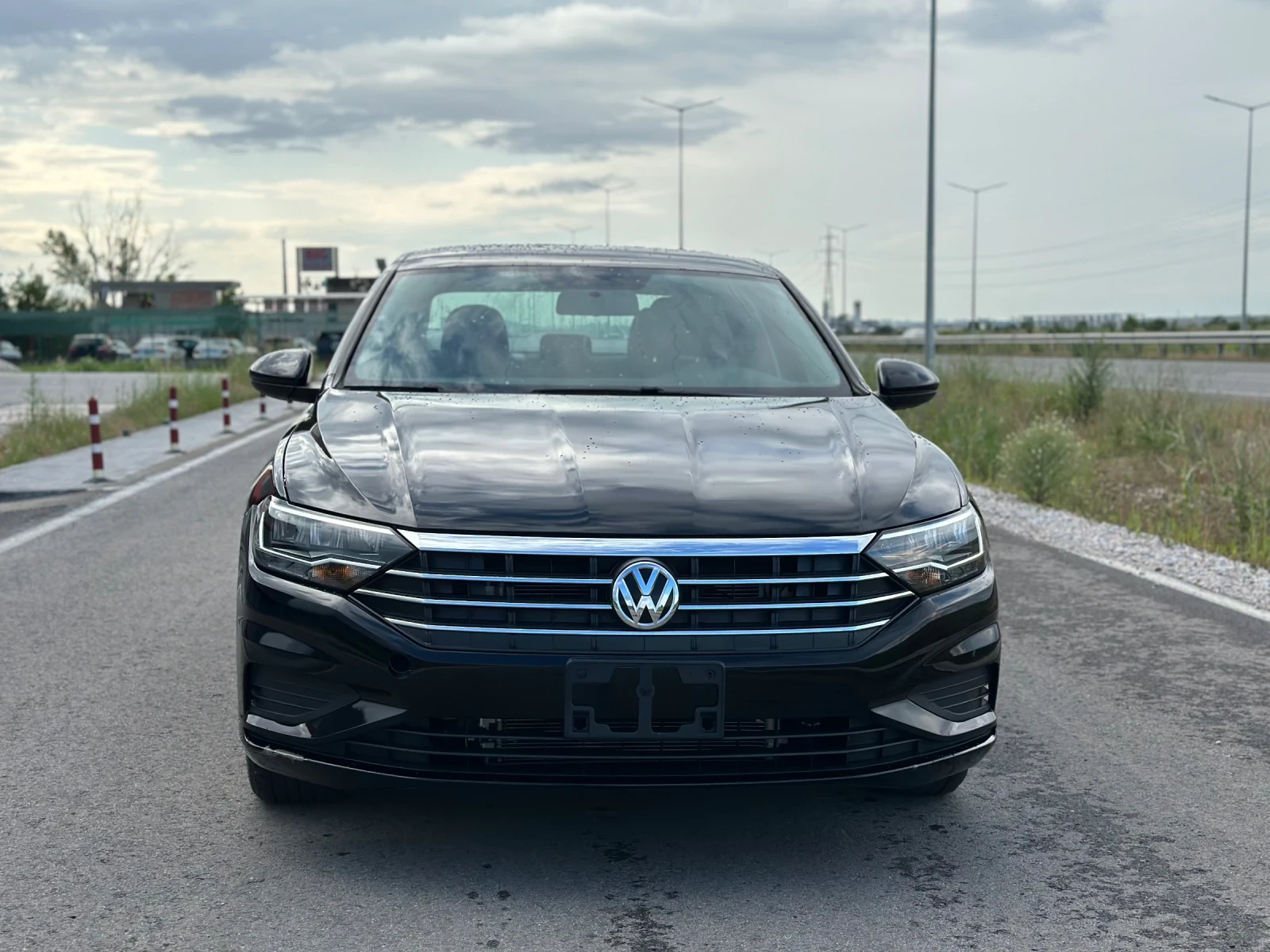 VW Jetta 14000 КМ НОВА !!!, снимка 9 - Автомобили и джипове - 53504192