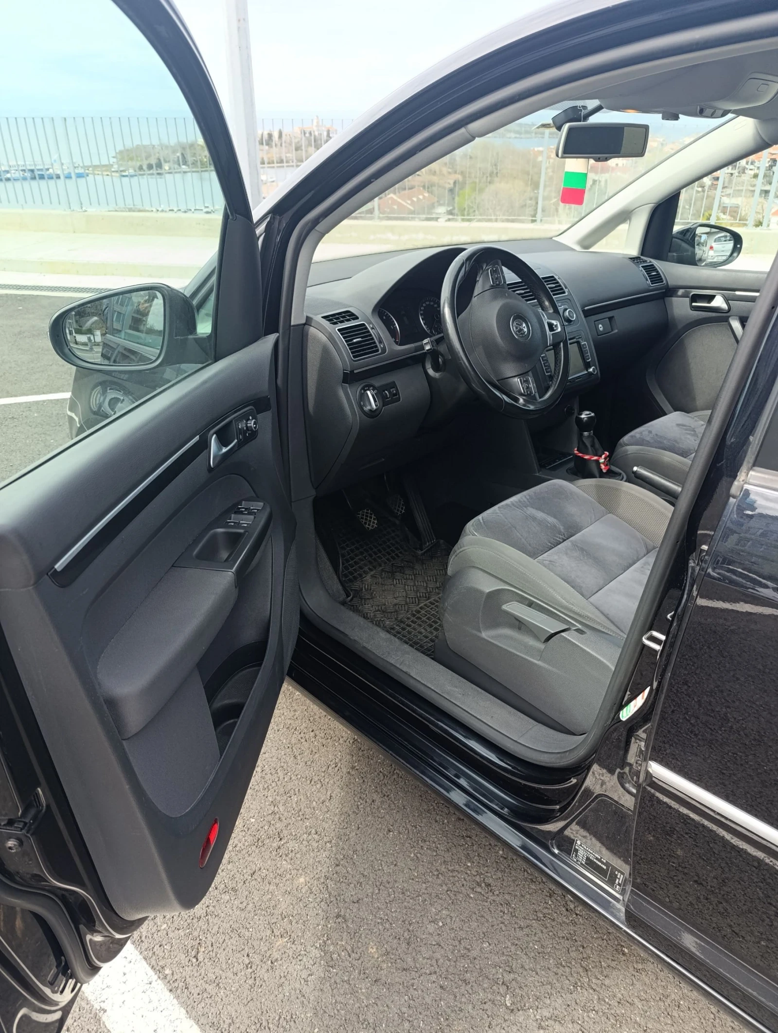 VW Touran 2.0  140   led u b ksenon park asistent | Mobile.bg   17