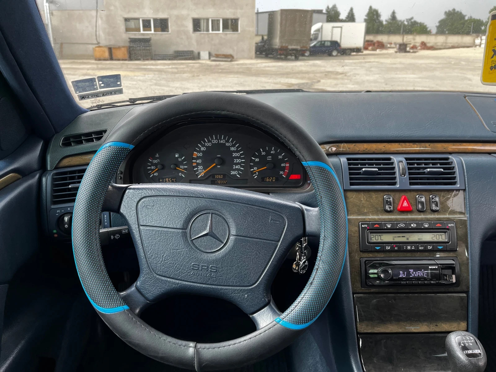 Mercedes-Benz E 200 E200 kompressor - изображение 8