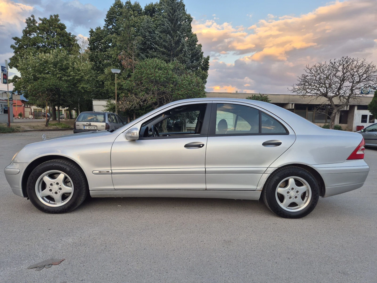 Mercedes-Benz C 180  - изображение 4