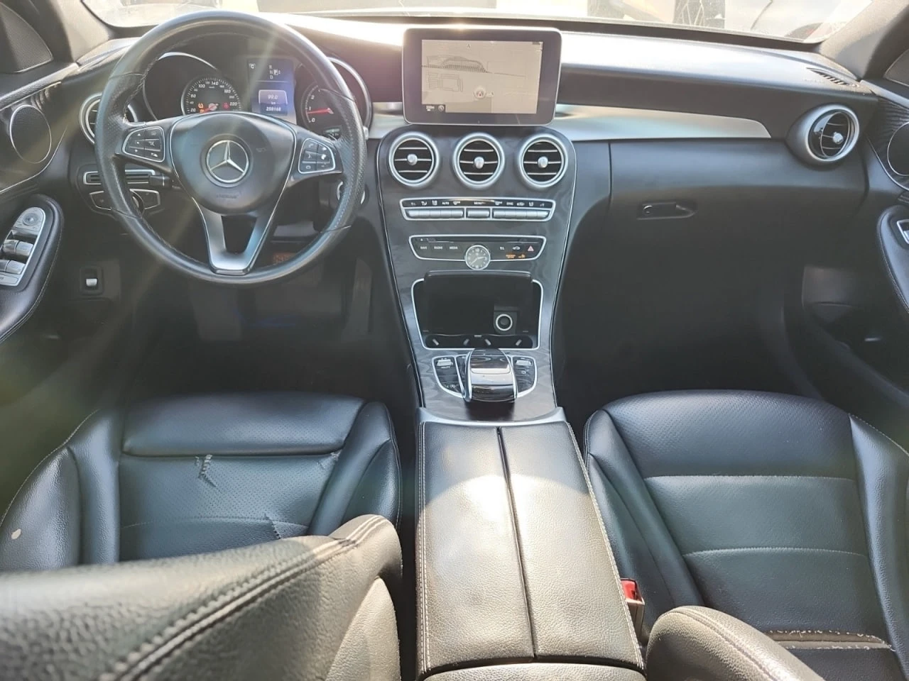 Mercedes-Benz C 300 * АВТО КРЕДИТ* ЦЕНА ДО БГ * СЕРВИЗНА ИСТОРИЯ *  - изображение 7