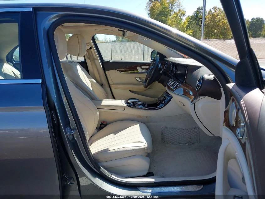 Mercedes-Benz E 300 2017 MERCEDES-BENZ E 300 4MATIC | Mobile.bg   10