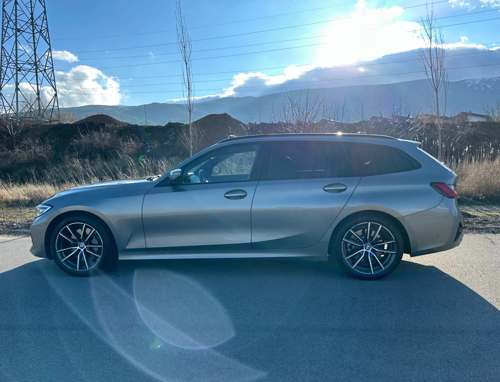 BMW 330 DIGITAL/ПОДГРЕВ/ПАНОРАМА/AMBIENT/HEAD UP/КАМЕРА - изображение 8