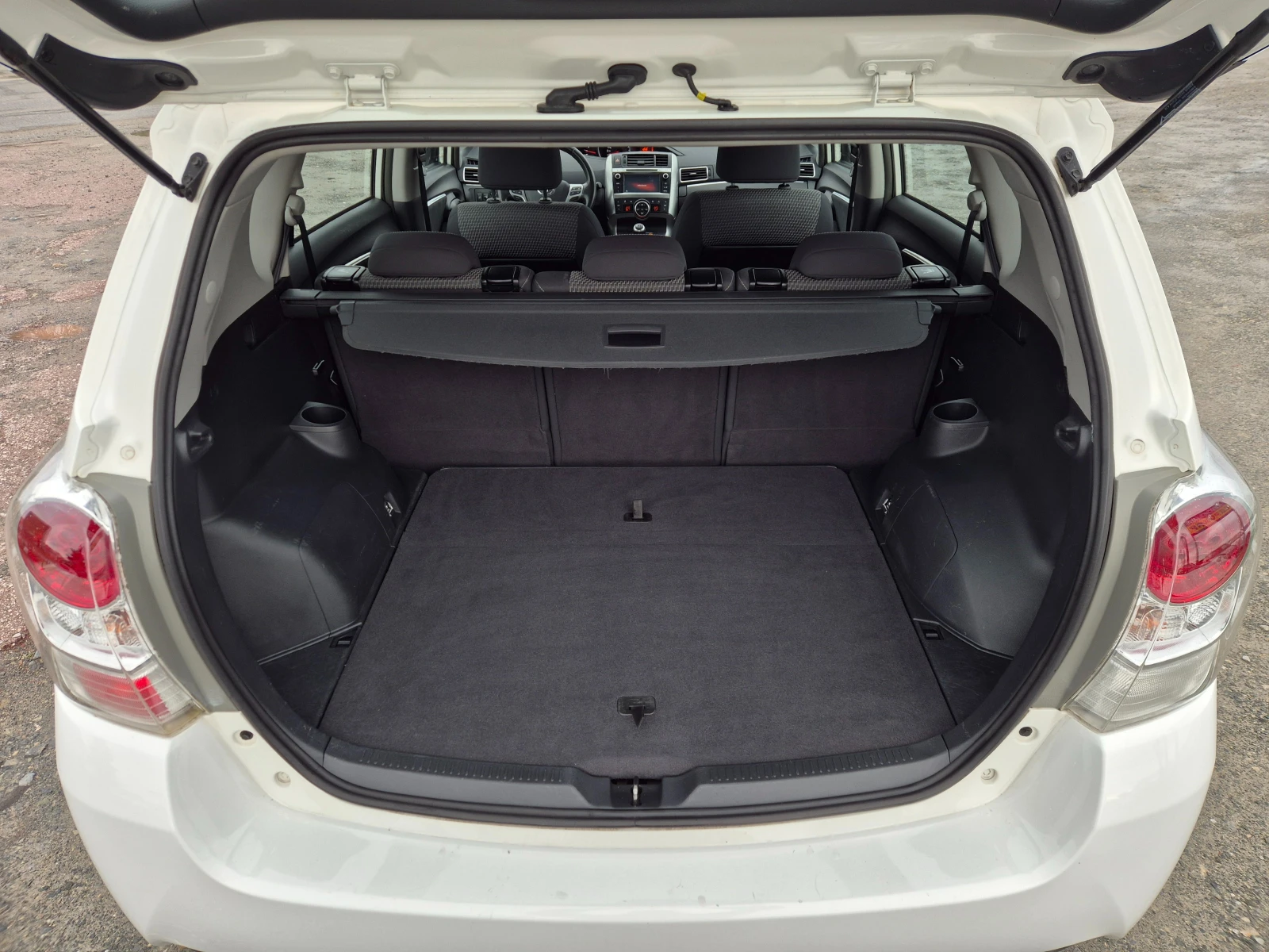 Toyota Verso 1.6d 112�� | Mobile.bg � ����������� 11