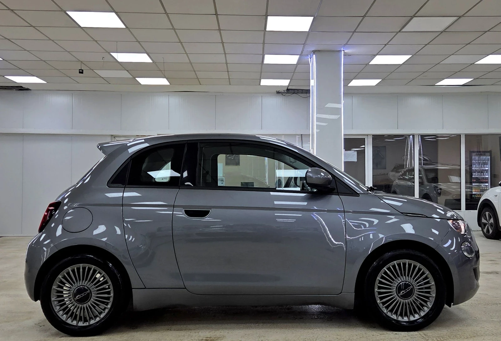 Fiat 500 42KWh/Kamera/Navi/Гаранционен - изображение 3