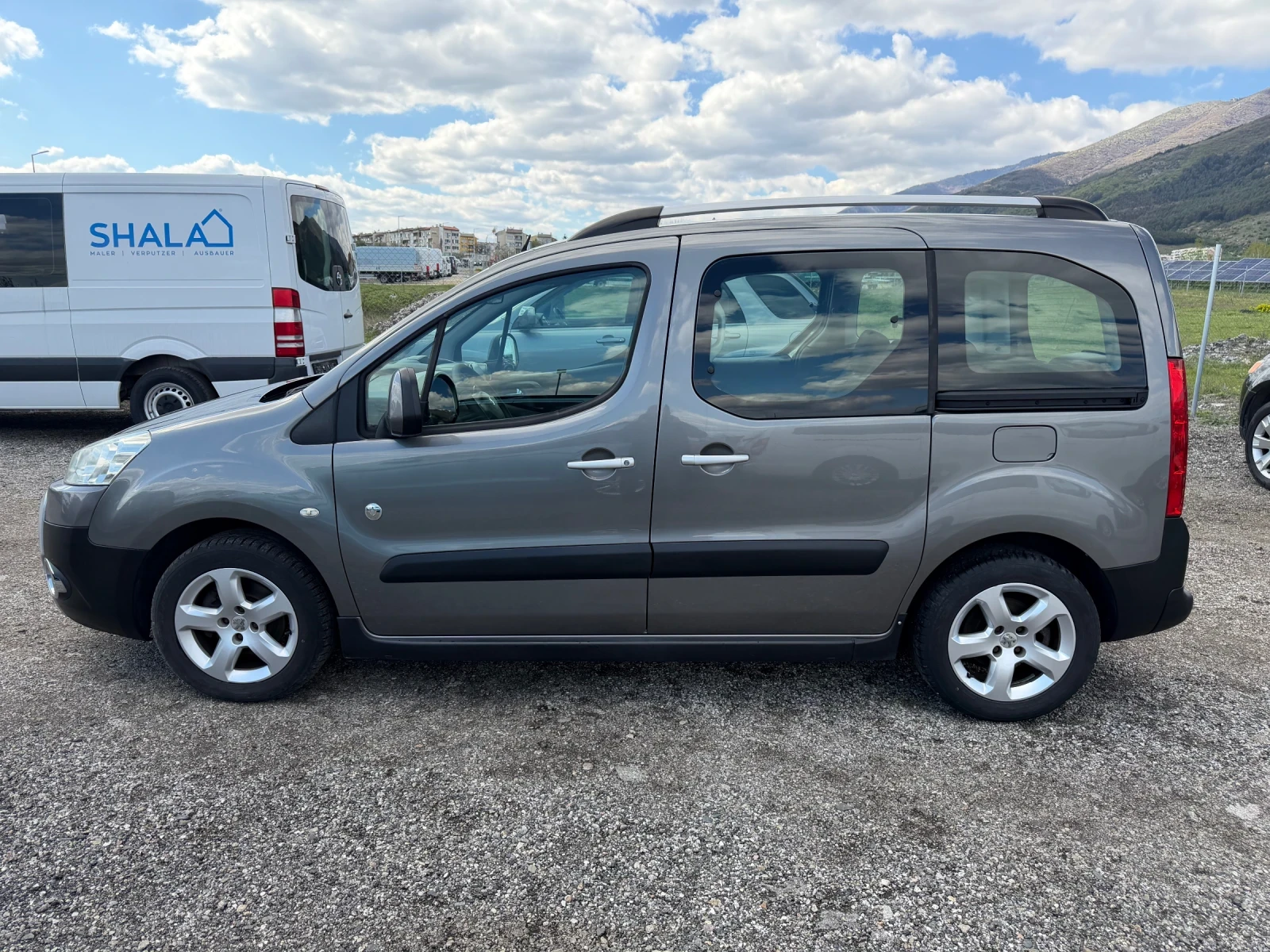 Peugeot Partner 1.6HDI, снимка 8 - Автомобили и джипове - 53407018