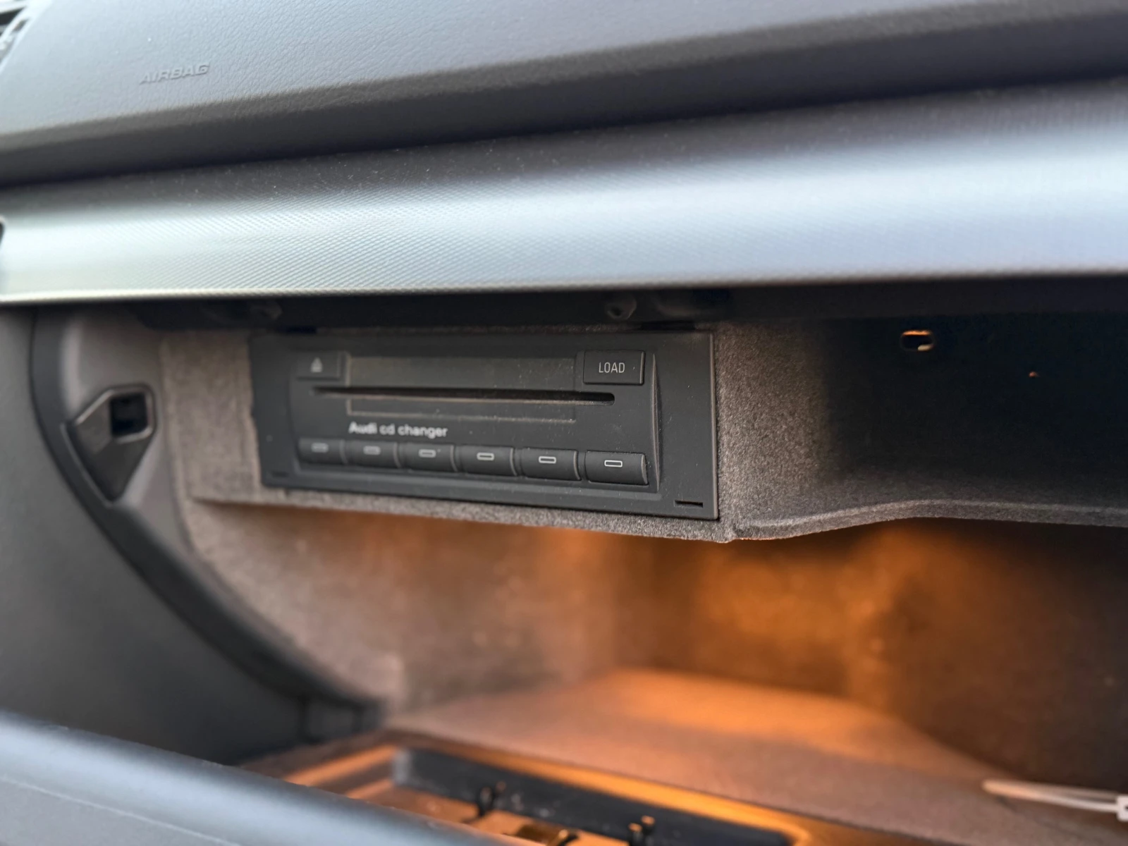 Audi A4 = ИТАЛИЯ= 1.9 TDI-131= 6 СКОРОСТИ= S-LINE= , снимка 12 - Автомобили и джипове - 53559332